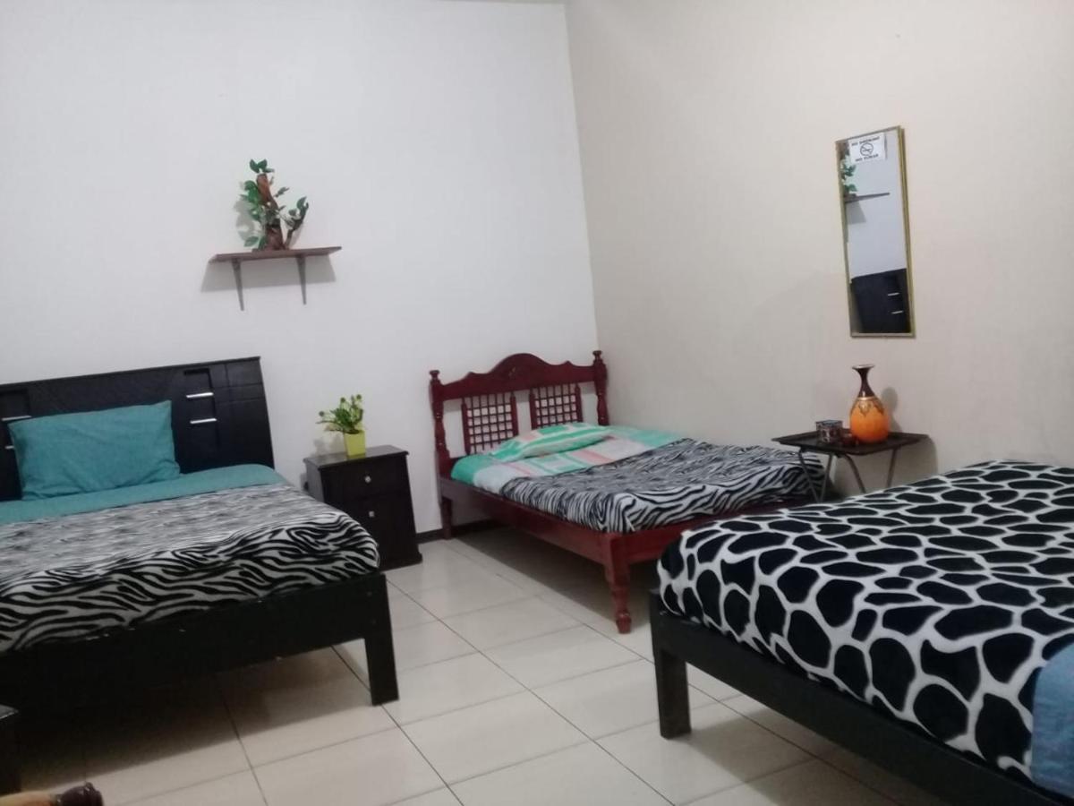 The Backpacker Hostal Ibarra Εξωτερικό φωτογραφία